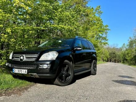 Черный Мерседес ГЛ-класс, объемом двигателя 4.7 л и пробегом 405 тыс. км за 13999 $, фото 1 на Automoto.ua