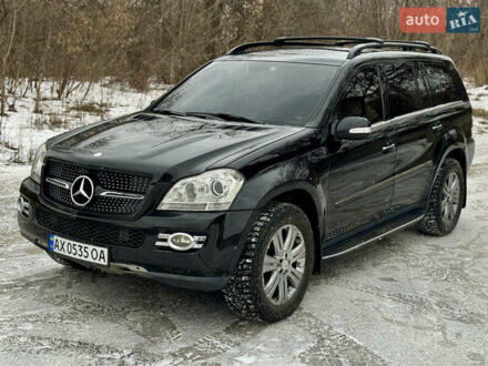 Черный Мерседес ГЛ-класс, объемом двигателя 5.46 л и пробегом 325 тыс. км за 10999 $, фото 1 на Automoto.ua