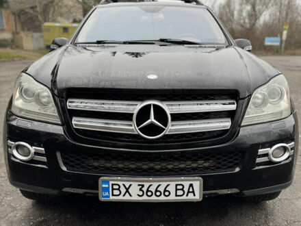 Черный Мерседес ГЛ-класс, объемом двигателя 4.66 л и пробегом 105 тыс. км за 14500 $, фото 1 на Automoto.ua