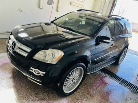 Черный Мерседес ГЛ-класс, объемом двигателя 4.6 л и пробегом 400 тыс. км за 5400 $, фото 1 на Automoto.ua