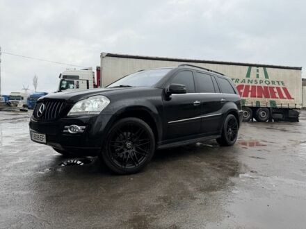 Черный Мерседес ГЛ-класс, объемом двигателя 4.7 л и пробегом 417 тыс. км за 12500 $, фото 1 на Automoto.ua