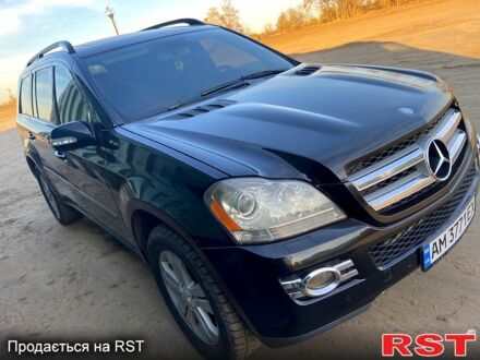 Мерседес ГЛ-Клас 2006 у Києві на Automoto.ua Чорний Мерседес ГЛ-Клас, об'ємом двигуна 4.7 л та пробігом 278 тис. км за 10000 $, фото 1 на Automoto.ua