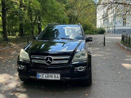 Чорний Мерседес ГЛ-Клас, об'ємом двигуна 4.7 л та пробігом 207 тис. км за 10250 $, фото 1 на Automoto.ua
