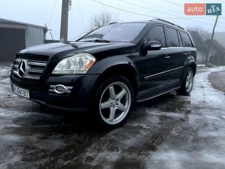 Черный Мерседес ГЛ-класс, объемом двигателя 4.7 л и пробегом 330 тыс. км за 7900 $, фото 1 на Automoto.ua