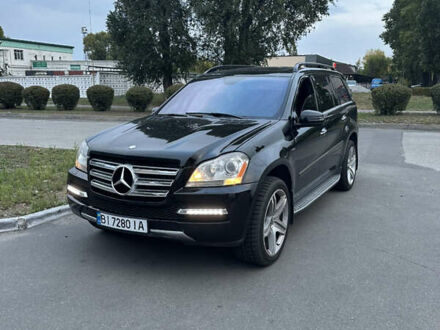 Мерседес ГЛ-класс 2007 в Горишние Плавни (Комсомольск) на Automoto.ua Черный Мерседес ГЛ-класс, объемом двигателя 4.66 л и пробегом 286 тыс. км за 12000 $, фото 1 на Automoto.ua
