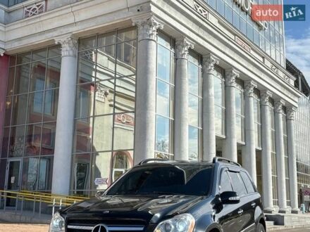Черный Мерседес ГЛ-класс, объемом двигателя 4.66 л и пробегом 280 тыс. км за 13500 $, фото 1 на Automoto.ua