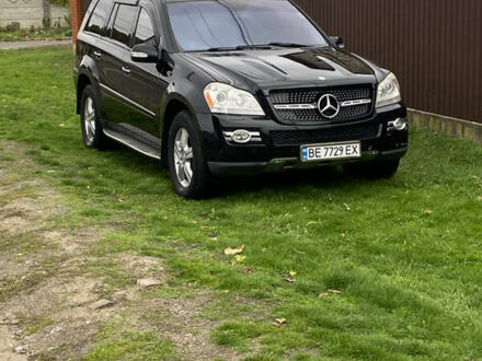 Мерседес ГЛ-Клас 2007 у Миколаєві на Automoto.ua Чорний Мерседес ГЛ-Клас, об'ємом двигуна 4.66 л та пробігом 290 тис. км за 11000 $, фото 1 на Automoto.ua