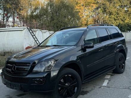 Черный Мерседес ГЛ-класс, объемом двигателя 5.5 л и пробегом 265 тыс. км за 6200 $, фото 1 на Automoto.ua