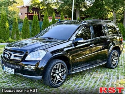 Чорний Мерседес ГЛ-Клас, об'ємом двигуна 4.7 л та пробігом 297 тис. км за 10000 $, фото 1 на Automoto.ua