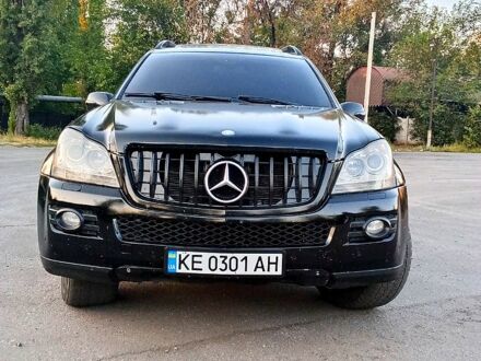 Чорний Мерседес ГЛ-Клас, об'ємом двигуна 4.7 л та пробігом 300 тис. км за 7700 $, фото 1 на Automoto.ua