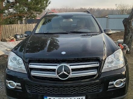 Чорний Мерседес ГЛ-Клас, об'ємом двигуна 5.46 л та пробігом 320 тис. км за 11000 $, фото 1 на Automoto.ua