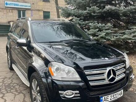 Мерседес ГЛ-Клас 2007 у Дніпро (Дніпропетровську) на Automoto.ua Чорний Мерседес ГЛ-Клас, об'ємом двигуна 5.5 л та пробігом 221 тис. км за 15000 $, фото 1 на Automoto.ua