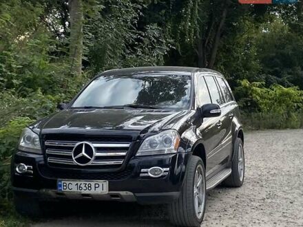 Черный Мерседес ГЛ-класс, объемом двигателя 5.46 л и пробегом 255 тыс. км за 16000 $, фото 1 на Automoto.ua