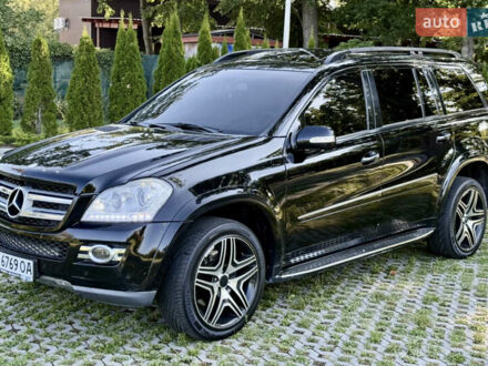 Черный Мерседес ГЛ-класс, объемом двигателя 4.66 л и пробегом 316 тыс. км за 15000 $, фото 1 на Automoto.ua
