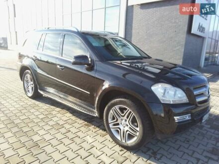 Черный Мерседес ГЛ-класс, объемом двигателя 4.66 л и пробегом 252 тыс. км за 9000 $, фото 1 на Automoto.ua