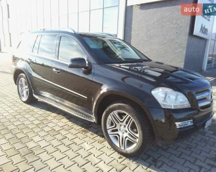 Черный Мерседес ГЛ-класс, объемом двигателя 4.66 л и пробегом 252 тыс. км за 9000 $, фото 1 на Automoto.ua