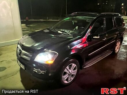 Чорний Мерседес ГЛ-Клас, об'ємом двигуна 4.7 л та пробігом 300 тис. км за 11500 $, фото 1 на Automoto.ua