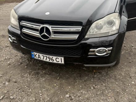 Черный Мерседес ГЛ-класс, объемом двигателя 4.7 л и пробегом 291 тыс. км за 9600 $, фото 1 на Automoto.ua