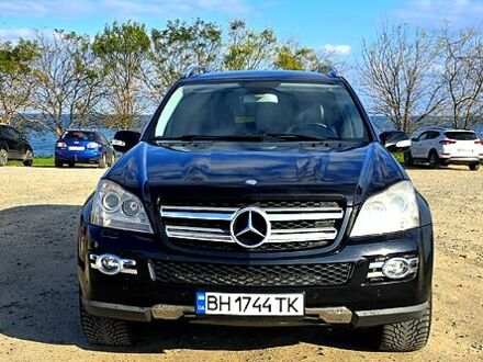 Мерседес ГЛ-класс 2008 в Черноморске (Ильичевске) на Automoto.ua Черный Мерседес ГЛ-класс, объемом двигателя 3 л и пробегом 280 тыс. км за 14500 $, фото 1 на Automoto.ua