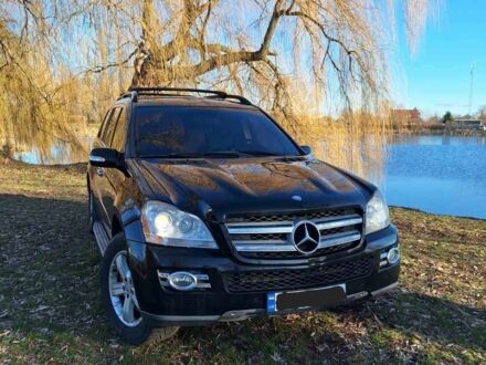 Чорний Мерседес ГЛ-Клас, об'ємом двигуна 4.7 л та пробігом 260 тис. км за 12000 $, фото 1 на Automoto.ua