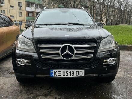 Чорний Мерседес ГЛ-Клас, об'ємом двигуна 5.5 л та пробігом 210 тис. км за 15999 $, фото 1 на Automoto.ua
