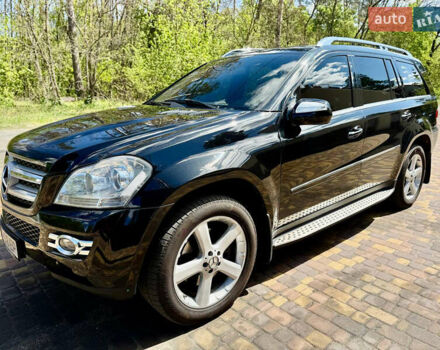 Чорний Мерседес ГЛ-Клас, об'ємом двигуна 4.7 л та пробігом 300 тис. км за 12100 $, фото 1 на Automoto.ua