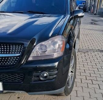 Черный Мерседес ГЛ-класс, объемом двигателя 4.7 л и пробегом 220 тыс. км за 9100 $, фото 1 на Automoto.ua