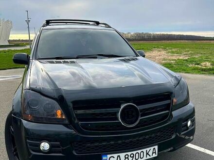 Черный Мерседес ГЛ-класс, объемом двигателя 4.7 л и пробегом 300 тыс. км за 14000 $, фото 1 на Automoto.ua