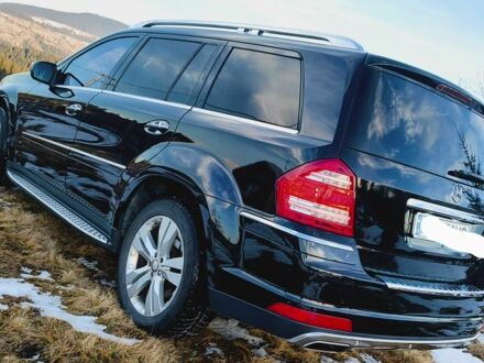 Мерседес ГЛ-Клас 2009 у Верховине на Automoto.ua Чорний Мерседес ГЛ-Клас, об'ємом двигуна 4 л та пробігом 314 тис. км за 16200 $, фото 1 на Automoto.ua