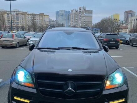 Чорний Мерседес ГЛ-Клас, об'ємом двигуна 5.46 л та пробігом 230 тис. км за 14700 $, фото 1 на Automoto.ua