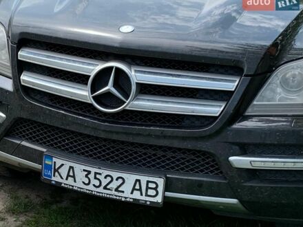 Чорний Мерседес ГЛ-Клас, об'ємом двигуна 4.66 л та пробігом 260 тис. км за 20000 $, фото 1 на Automoto.ua