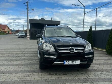 Мерседес ГЛ-класс 2010 в Хусте на Automoto.ua Черный Мерседес ГЛ-класс, объемом двигателя 5.5 л и пробегом 414 тыс. км за 17500 $, фото 1 на Automoto.ua