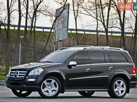 Черный Мерседес ГЛ-класс, объемом двигателя 5.5 л и пробегом 179 тыс. км за 15800 $, фото 1 на Automoto.ua