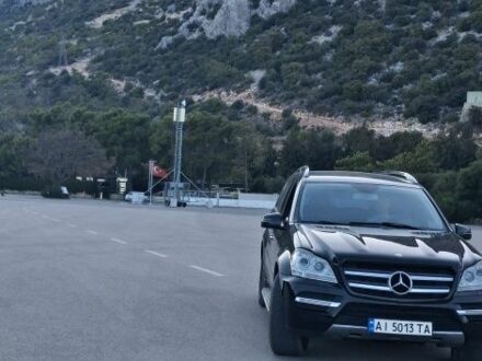 Мерседес ГЛ-класс 2011 в Броварах на Automoto.ua Черный Мерседес ГЛ-класс, объемом двигателя 3 л и пробегом 365 тыс. км за 18200 $, фото 1 на Automoto.ua