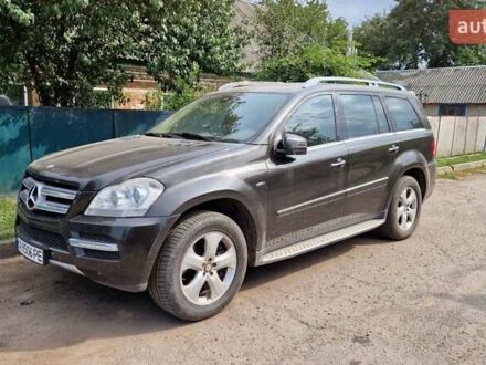 Черный Мерседес ГЛ-класс, объемом двигателя 3 л и пробегом 220 тыс. км за 18500 $, фото 1 на Automoto.ua
