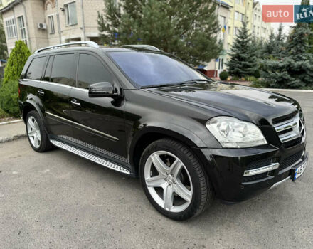 Черный Мерседес ГЛ-класс, объемом двигателя 5.46 л и пробегом 227 тыс. км за 21900 $, фото 1 на Automoto.ua