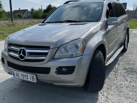 Мерседес ГЛ-класс 2013 в Днепре (Днепропетровске) на Automoto.ua Черный Мерседес ГЛ-класс, объемом двигателя 4.7 л и пробегом 287 тыс. км за 9900 $, фото 1 на Automoto.ua