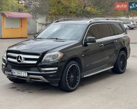 Мерседес ГЛ-класс 2013 в Ровно на Automoto.ua Черный Мерседес ГЛ-класс, объемом двигателя 2.99 л и пробегом 240 тыс. км за 25700 $, фото 1 на Automoto.ua
