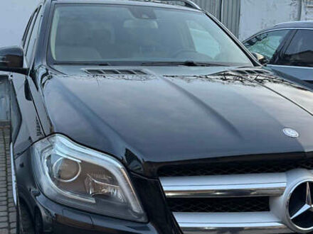 Черный Мерседес ГЛ-класс, объемом двигателя 2.99 л и пробегом 230 тыс. км за 20000 $, фото 1 на Automoto.ua