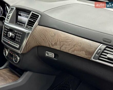 Мерседес ГЛ-Клас 2013 у Харкові на Automoto.ua Коричневий Мерседес ГЛ-Клас, об'ємом двигуна 3 л та пробігом 192 тис. км за 25600 $, фото 38 на Automoto.ua