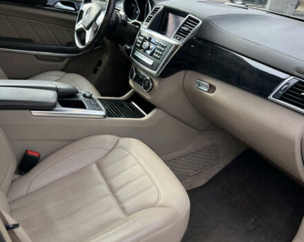 Коричневый Мерседес ГЛ-класс, объемом двигателя 3 л и пробегом 196 тыс. км за 27500 $, фото 20 на Automoto.ua