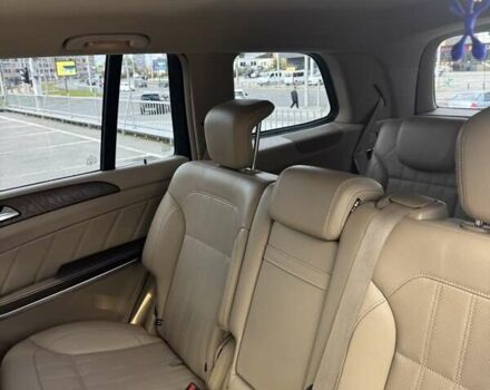 Мерседес ГЛ-Клас 2013 у Харкові на Automoto.ua Коричневий Мерседес ГЛ-Клас, об'ємом двигуна 3 л та пробігом 218 тис. км за 26000 $, фото 15 на Automoto.ua