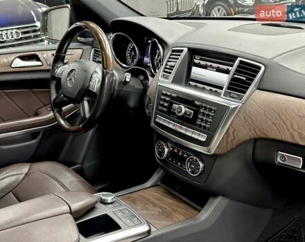 Мерседес ГЛ-Клас 2013 у Харкові на Automoto.ua Коричневий Мерседес ГЛ-Клас, об'ємом двигуна 3 л та пробігом 192 тис. км за 25600 $, фото 39 на Automoto.ua