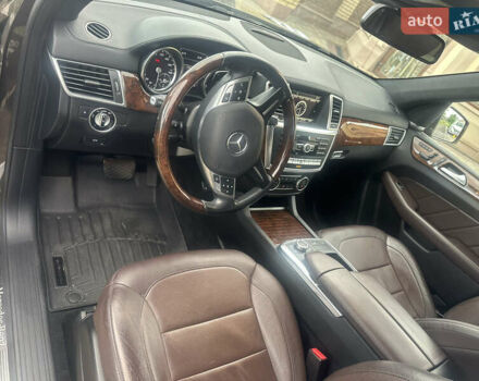 Коричневый Мерседес ГЛ-класс, объемом двигателя 3 л и пробегом 165 тыс. км за 24333 $, фото 15 на Automoto.ua