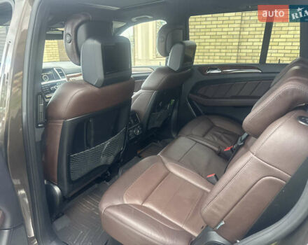 Коричневый Мерседес ГЛ-класс, объемом двигателя 3 л и пробегом 165 тыс. км за 24333 $, фото 19 на Automoto.ua