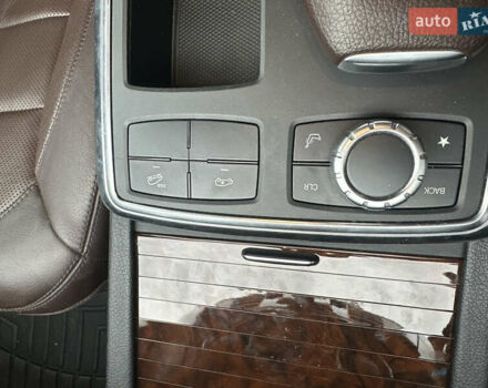 Коричневый Мерседес ГЛ-класс, объемом двигателя 3 л и пробегом 165 тыс. км за 24333 $, фото 14 на Automoto.ua