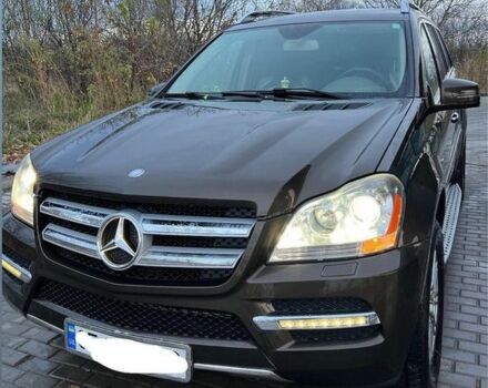 Коричневый Мерседес ГЛ-класс, объемом двигателя 3 л и пробегом 265 тыс. км за 17000 $, фото 1 на Automoto.ua