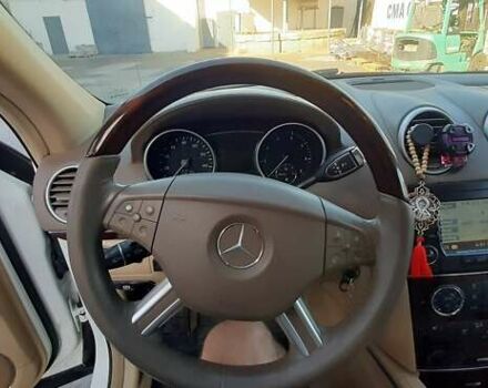 Мерседес ГЛ-класс, объемом двигателя 4.66 л и пробегом 300 тыс. км за 13500 $, фото 13 на Automoto.ua