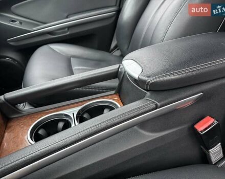 Мерседес ГЛ-Клас, об'ємом двигуна 3 л та пробігом 277 тис. км за 12350 $, фото 11 на Automoto.ua