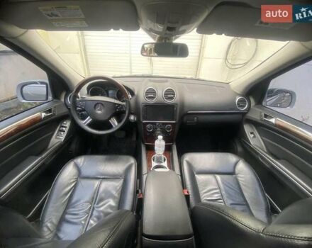 Мерседес ГЛ-класс, объемом двигателя 4.7 л и пробегом 300 тыс. км за 15000 $, фото 10 на Automoto.ua